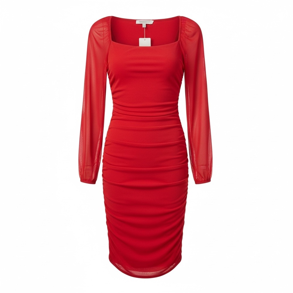 🔥 Chic Long Sleeve Red Dress- dresses always come with a freebie accessory!! 💋